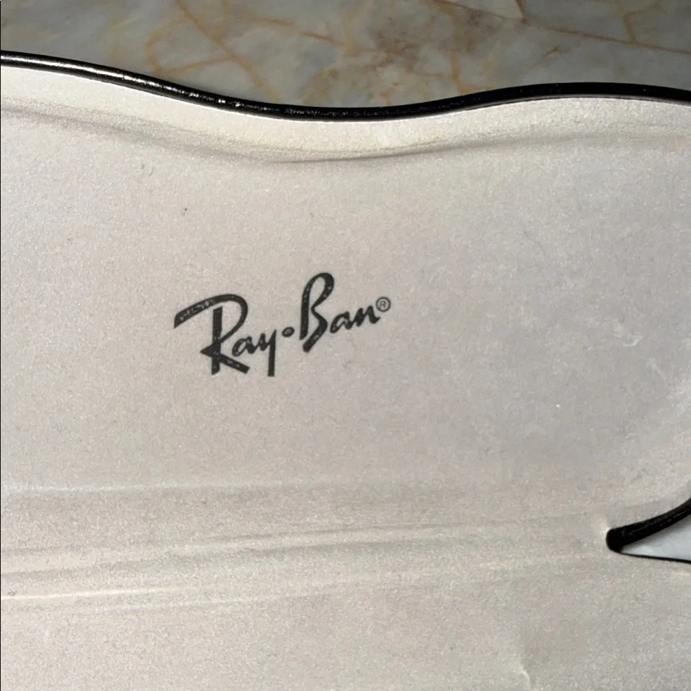 Ray-Ban Classic Black Eyewear Case Leather‎